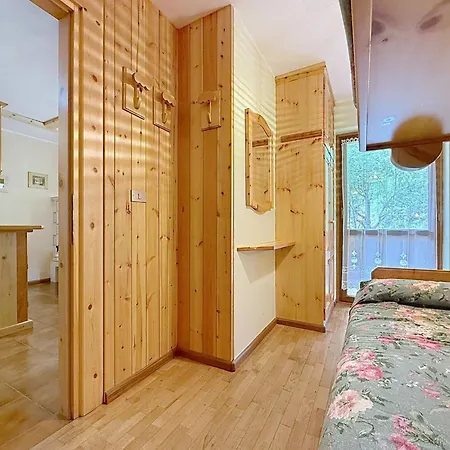 Anny By Interhome Lägenhet Canazei